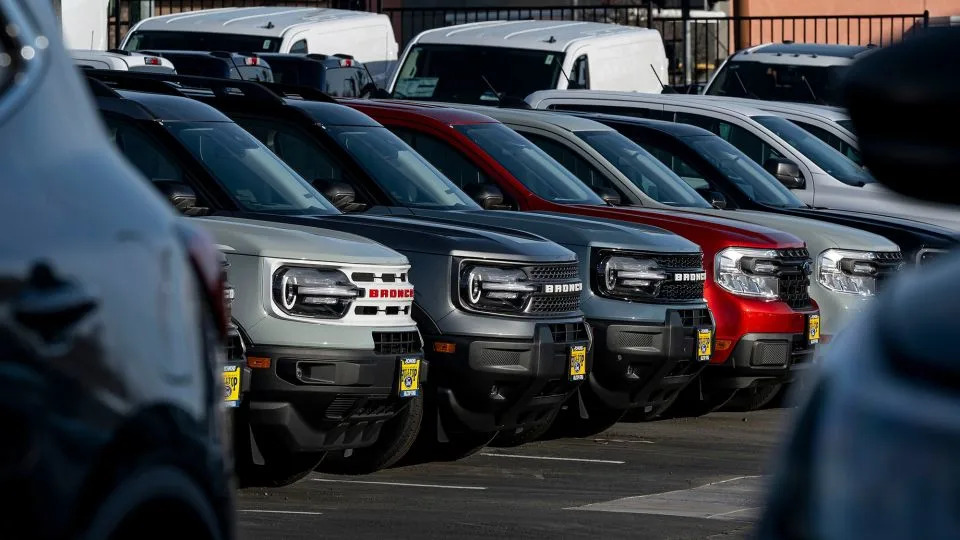 Despite tariffs, car prices aren’t shooting up. That’s not necessarily a good thing